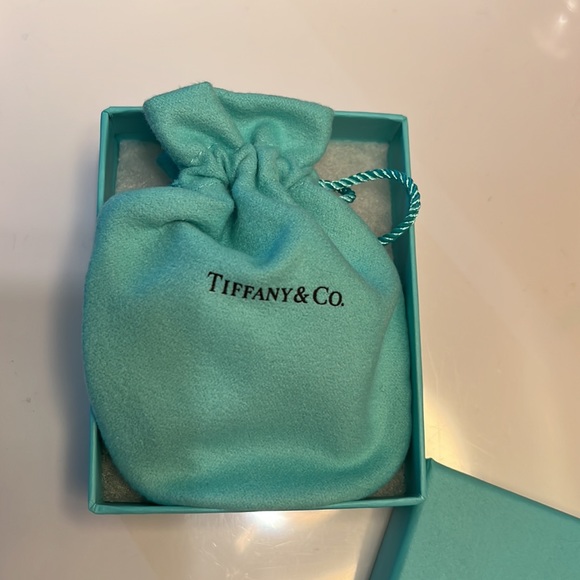 Tiffany and Co sterling heart bracelet - Picture 10 of 10